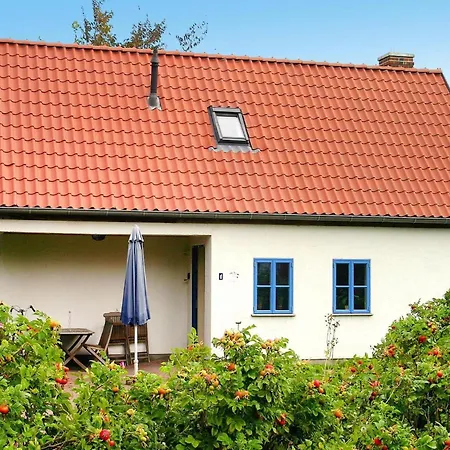 Im Hafendorf Auf Ruegen Holiday home